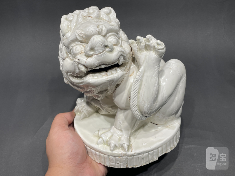 明 邢窑白釉狮子瓷塑 - 图2